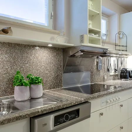 Kliffsand Apartment *